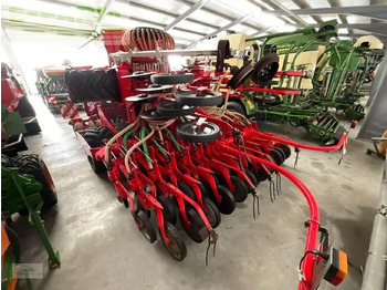 Seed drill Pöttinger terrasem c4 artis plus: picture 4