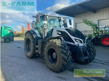 Farm tractor VALTRA