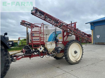 Trailed sprayer
