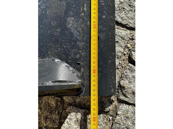 New Bucket Big Volumenschaufel 220 cm mit Merlo ZM2 Aufnahme: picture 3