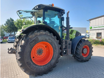 Farm tractor CLAAS Axion 850