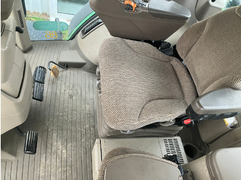 Farm tractor John Deere 8400R: picture 3