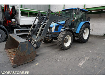 Farm tractor NEW HOLLAND