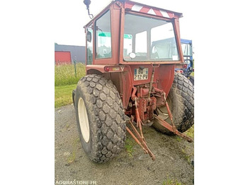 Farm tractor RENAULT