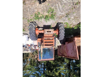 Farm tractor RENAULT