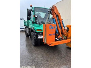 Truck UNIMOG U300