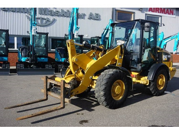 Wheel loader CATERPILLAR 906M