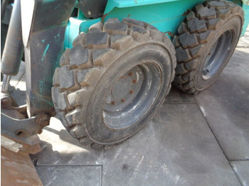 Skid steer loader Kato AS25: picture 5