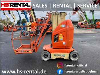 Articulated boom lift JLG