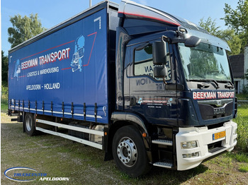 Curtain side truck MAN TGM