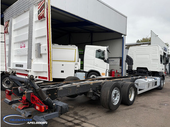 Cab chassis truck Volvo FM 410 379000 km, 6x2, Globetrotter: picture 2