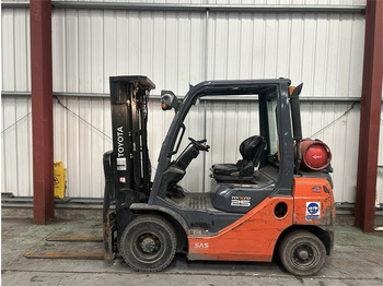 LPG forklift TOYOTA FGF 25