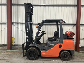 LPG forklift TOYOTA
