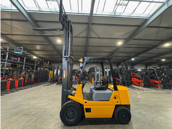 Forklift 1990 UVV 11/2026 TCM FD25Z2S 2,500KG DIESEL FORKLIFT 2,883 HOURS ISUZU ENGINE: picture 3