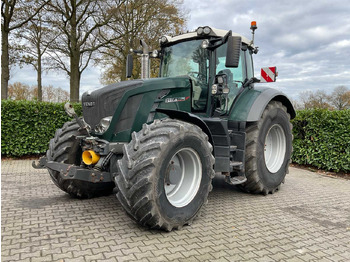 Farm tractor FENDT 826 Vario