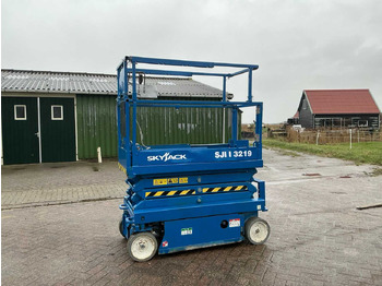 Aerial platform SKYJACK