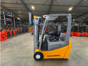 Forklift JUNGHEINRICH EFG