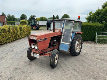 Farm tractor RENAULT