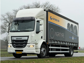 Curtain side truck DAF LF 260