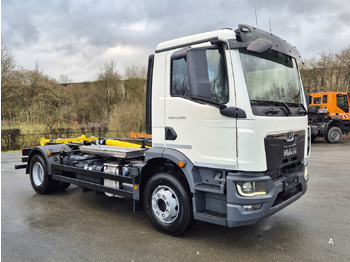 Leasing of MAN TGM 15.290 BL Abrollkipper Multihook City+1570mm MAN TGM 15.290 BL Abrollkipper Multihook City+1570mm: picture 3 Leasing of MAN TGM 15.290 BL Abrollkipper Multihook City+1570mm MAN TGM 15.290 BL Abrollkipper Multihook City+1570mm: picture 3