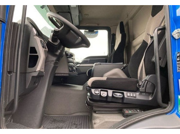 Interior photo 2: Leasing of MAN TGM 18.320 BL 4x2 Abrollkipper 14t Automatik MAN TGM 18.320 BL 4x2 Abrollkipper 14t Automatik