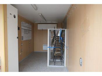 Shipping container