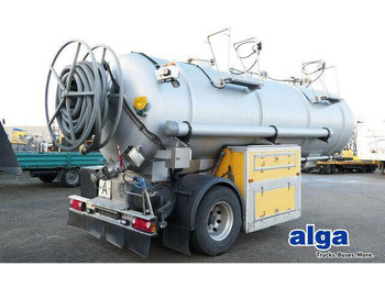 Vacuum truck