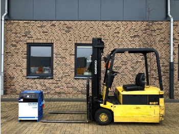 Electric forklift DAEWOO