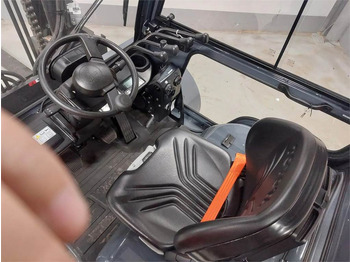 Diesel forklift TOYOTA