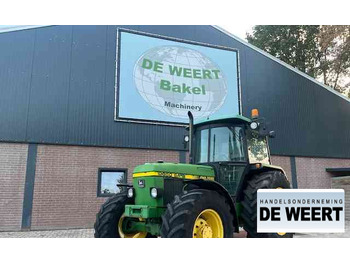 Farm tractor JOHN DEERE