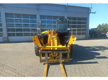 Telescopic handler JCB