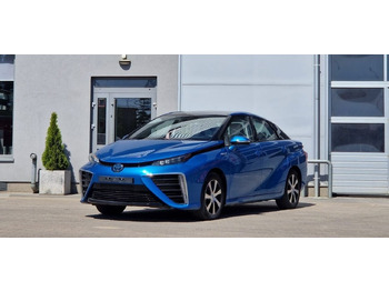 Saloon car TOYOTA