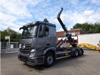 Leasing of Mercedes-Benz Actros 2545 - Hook lift truck 6x2 Mercedes-Benz Actros 2545 - Hook lift truck 6x2: picture 2