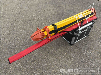 Garage equipment Unused 2025 SKLP Self-Leveling Rotary Laser Level With Batteries, Reciever, Tripod, Grade Rod: picture 4 Garage equipment Unused 2025 SKLP Self-Leveling Rotary Laser Level With Batteries, Reciever, Tripod, Grade Rod: picture 4