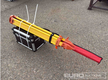 Garage equipment Unused 2025 SKLP Self-Leveling Rotary Laser Level With Batteries, Reciever, Tripod, Grade Rod: picture 3 Garage equipment Unused 2025 SKLP Self-Leveling Rotary Laser Level With Batteries, Reciever, Tripod, Grade Rod: picture 3