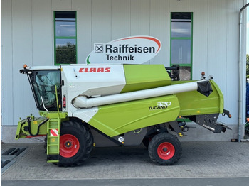 Combine harvester CLAAS Tucano 320