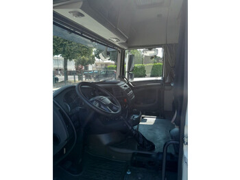 Cab and interior for Truck DAF XF106: picture 4