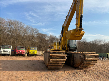 Amphibious excavator CATERPILLAR 320CL: picture 3