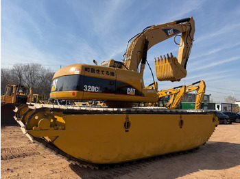 Amphibious excavator CATERPILLAR 320CL