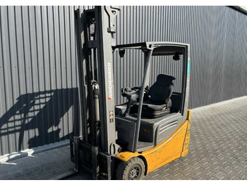 Electric forklift JUNGHEINRICH EFG