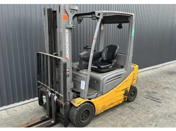 Electric forklift JUNGHEINRICH EFG