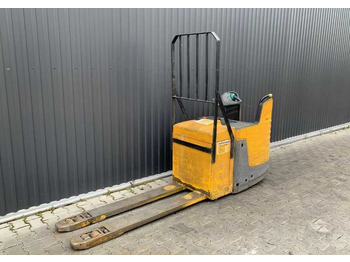 Pallet truck JUNGHEINRICH ERE