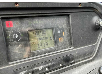 Reach truck Linde R14: picture 5 Reach truck Linde R14: picture 5