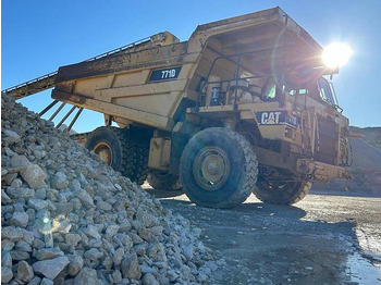 Dumper Caterpillar 771D: picture 2
