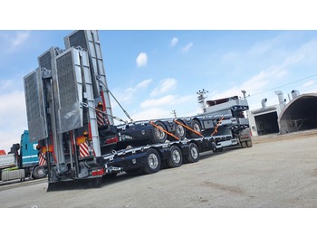 Low loader semi-trailer
