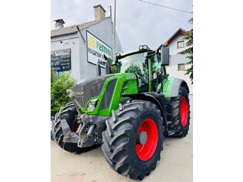 Farm tractor FENDT 828 Vario