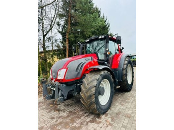 Farm tractor VALTRA T213