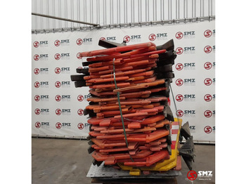 Spare parts for Truck Diversen Occ lot diverse verkeersignalisatie: picture 3 Spare parts for Truck Diversen Occ lot diverse verkeersignalisatie: picture 3