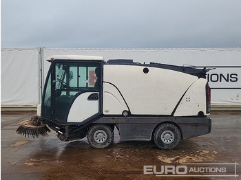 Road sweeper 2005 Johnson 142A 101T: picture 2