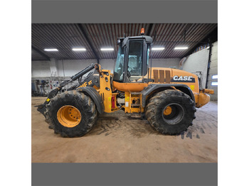 Wheel loader CASE